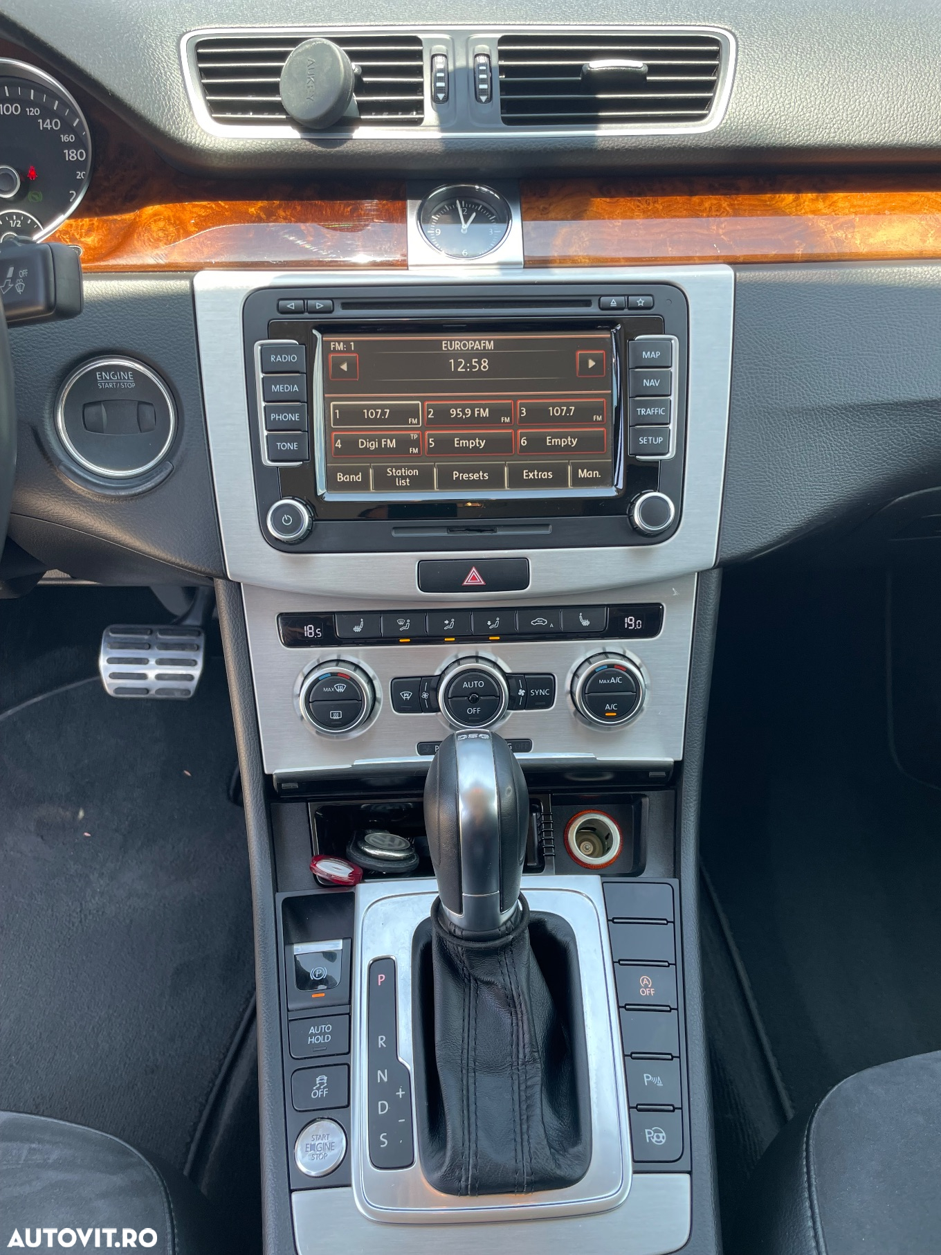 Volkswagen Passat - 8