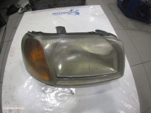 Farol Far1714 LAND ROVER FREELANDER 2000 2.0DI 98CV 3P PRETO DRT H4 ORIGINAL LAND ROVER FREELANDER 2000 2.0DI 4X4 95CV 5P PRETO LAND ROVER FREELANDER 1998 2.0DI 4X4 95CV 5P VERDE - 1