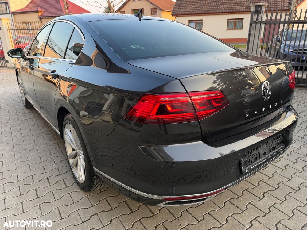 Volkswagen Passat 2.0 TDI SCR DSG Highline - 3