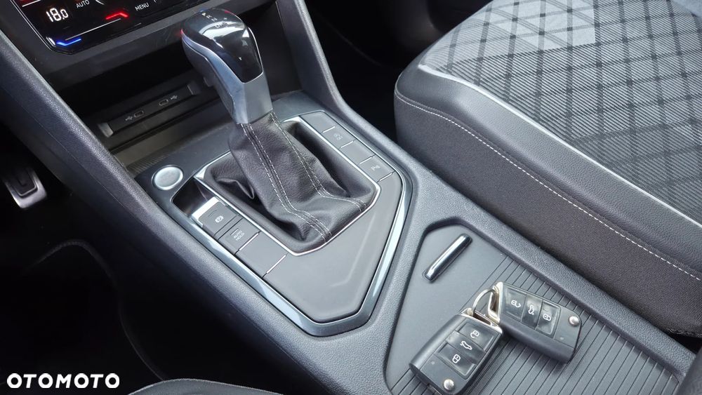 Volkswagen Tiguan Allspace 2.0 TDI R-Line DSG - 24