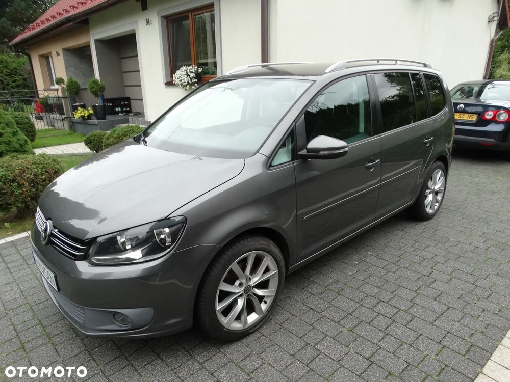 Volkswagen Touran - 1