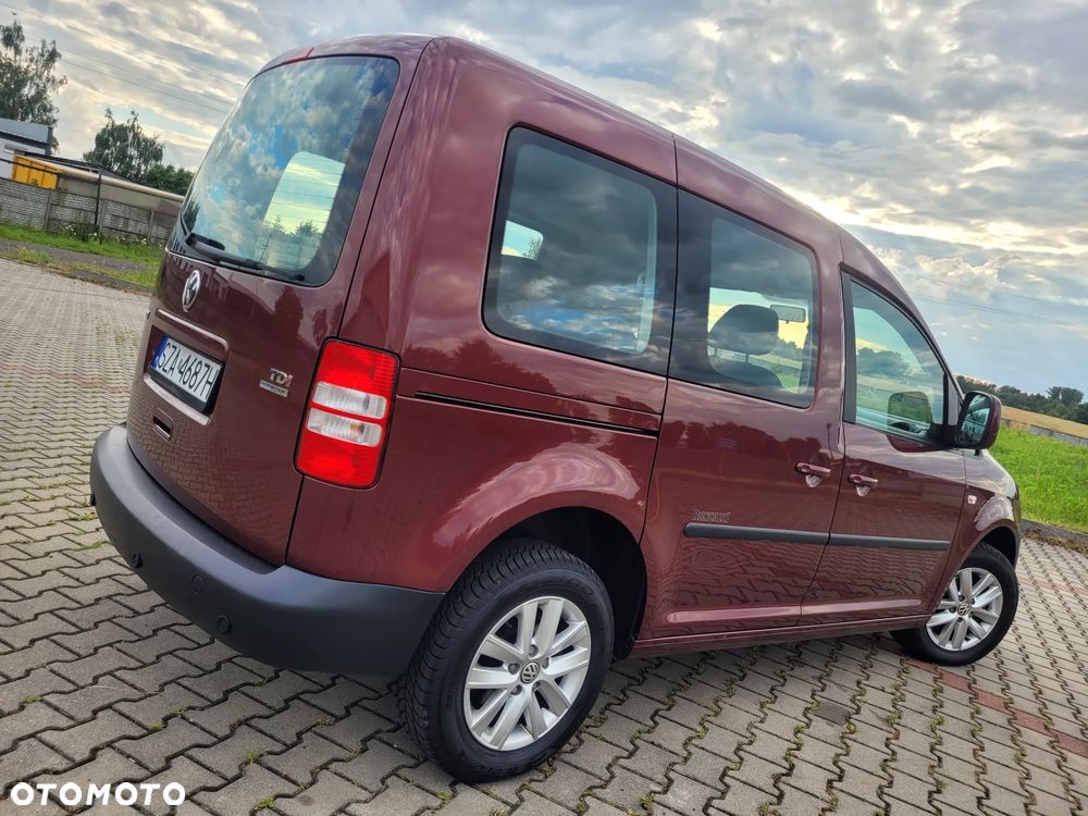 Volkswagen Caddy Comfortline BMT - 8