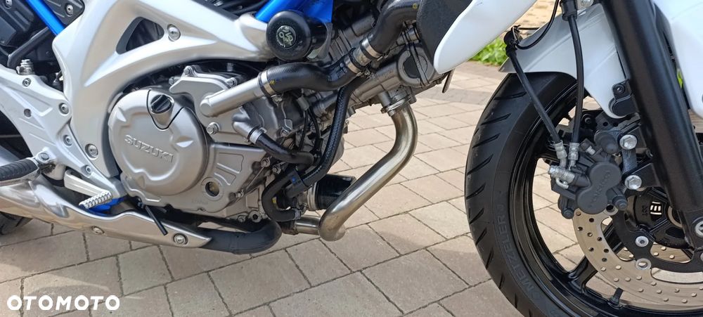 Suzuki Gladius - 26