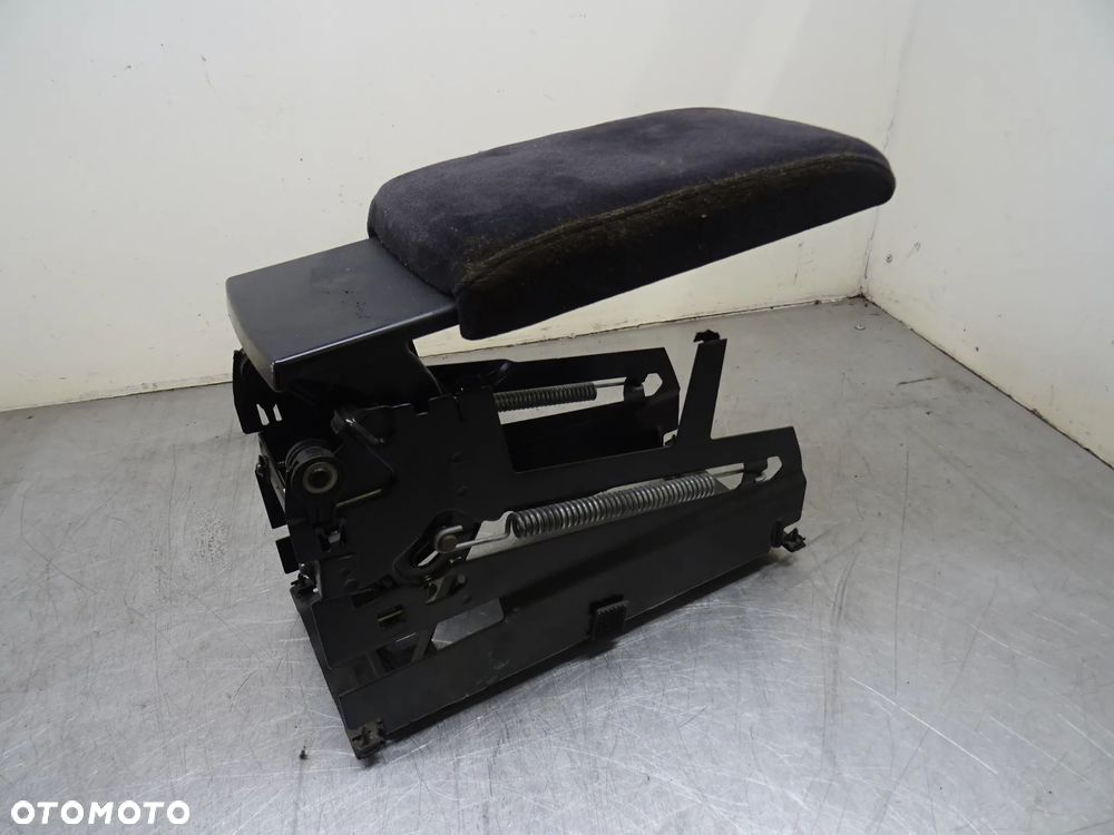 PASSAT B5 FL SEDAN 1.9TDI PODŁOKIETNIK - 4