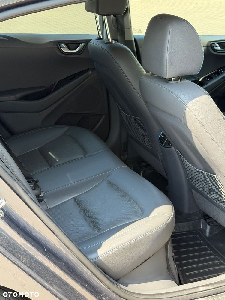 Hyundai IONIQ Hybrid Business - 6