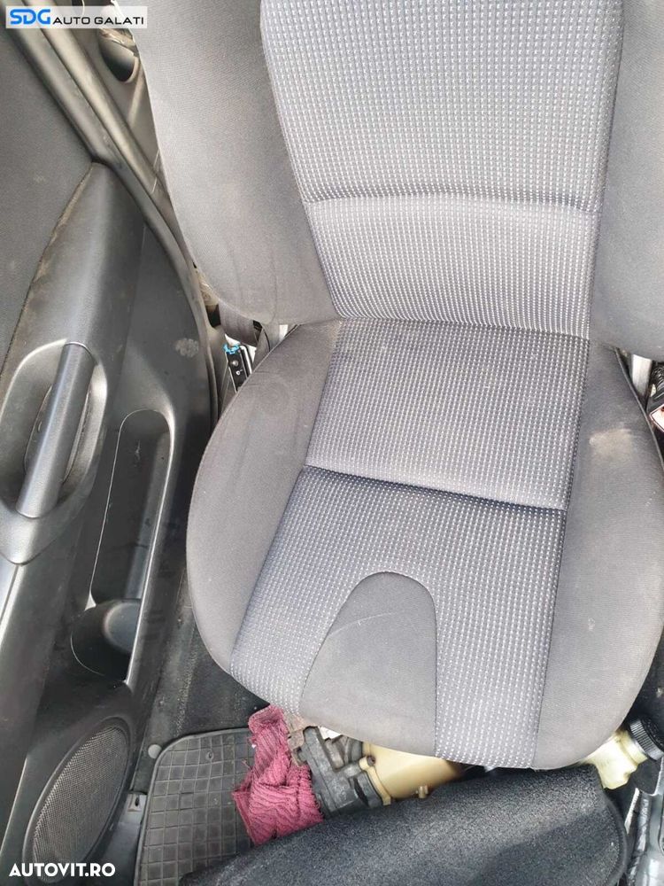 Scaun Textil Fara Incalzire Dreapta Fata Pasager Mazda 3 2003 - 2009 - 1