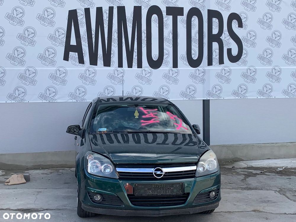 OPEL ASTRA 2004 *SAMOCHÓD NA CZĘŚCI* 2799 MASKA, LAMPA, DRZWI, LUSTERKO, ZDERZAK, GRILL, BŁOTNIK, KLAPA, BELKA, DESKA, FOTELE, KANAPA, ĆWIARTKA, KIEROWNICA, TARCZE, ZACISKI, ZAWIESZENIE, KOMPLETNY PRZÓD, KOMPLETNY TYŁ, LICZNIK, ZEGARY, PRAWE LEWE PRZÓD TYŁ - 2