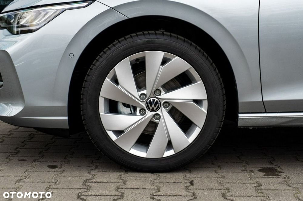 Volkswagen Golf - 6