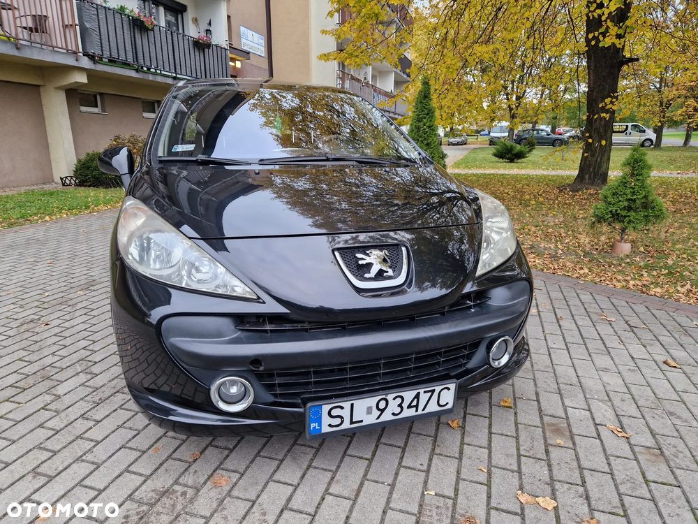 Peugeot 207 2006 photo 2