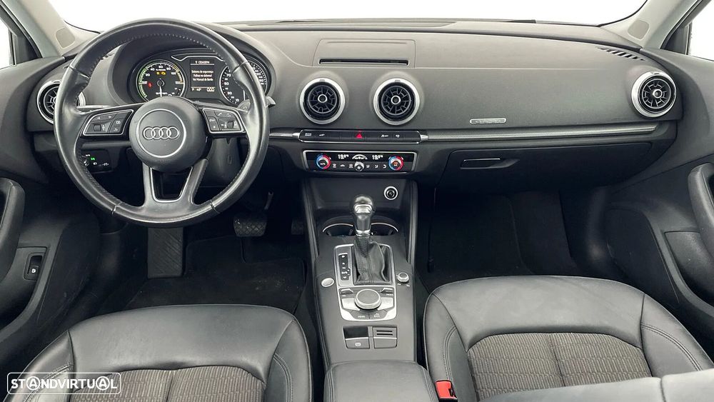 Audi A3 Sportback e-tron 1.4 TFSI Sport S tronic - 29