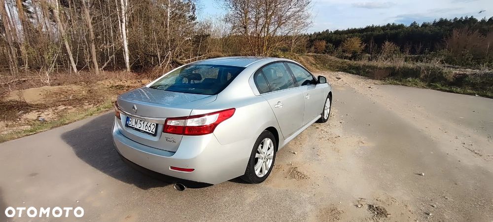 Renault Latitude 2.0 dCi - 10