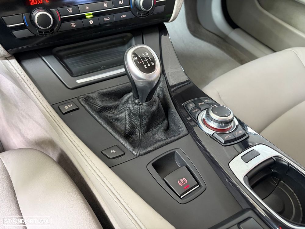 BMW 520 d Line Luxury - 33