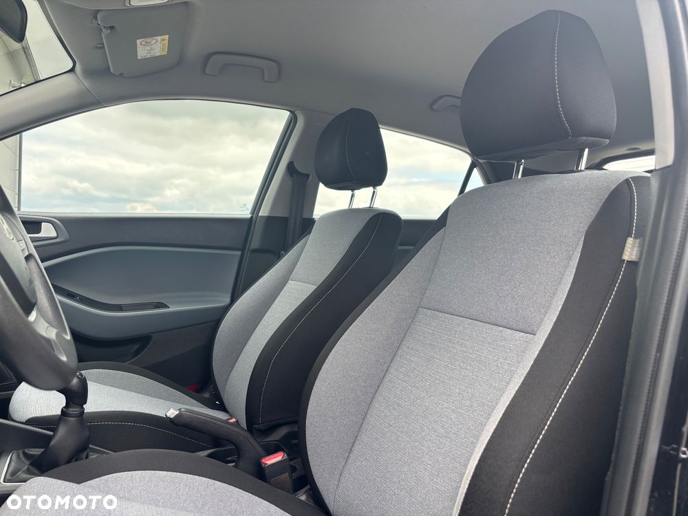 Hyundai i20 blue 1.2 Classic - 29