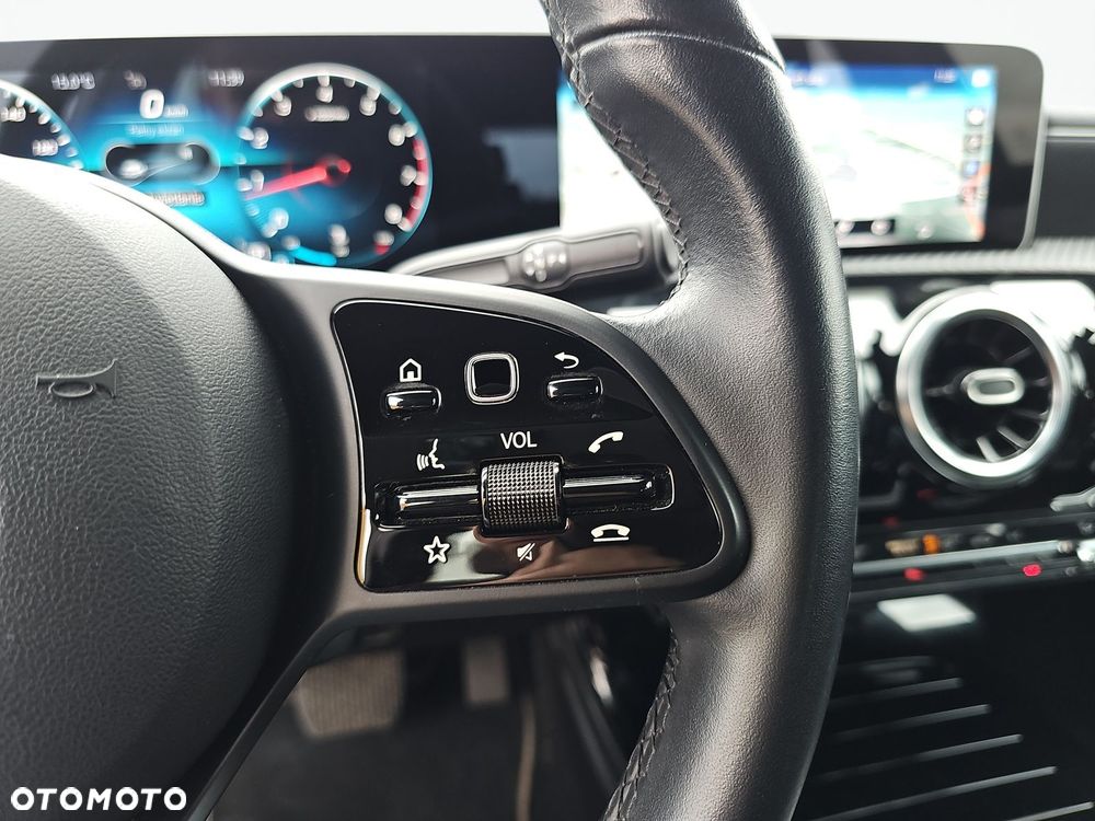 Mercedes-Benz Klasa A 180 7G-DCT - 20