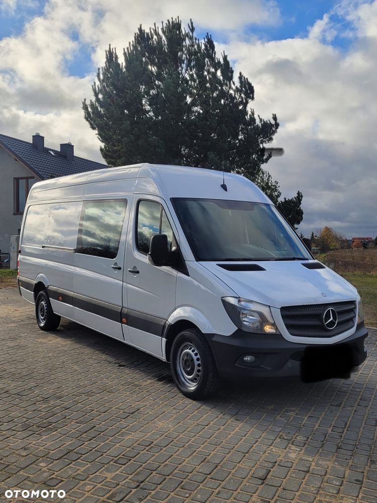 Mercedes-Benz Sprinter - 2