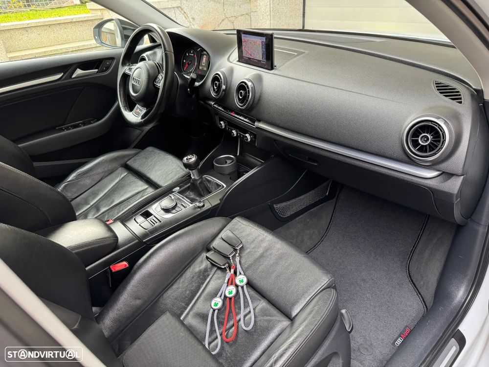 Audi A3 Sportback 1.6 TDI (clean diesel) S line Sport Pack - 6