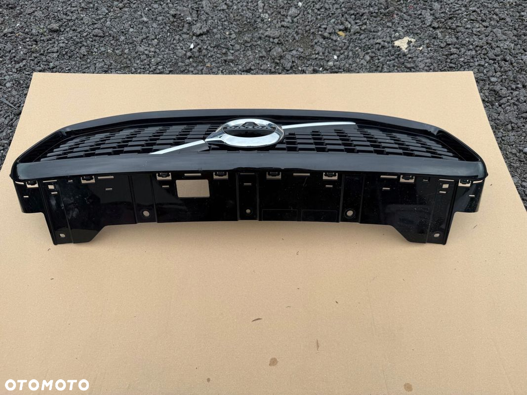 GRILL ATRAPA Volvo XC60 II R DESIGN 2017- IDEALNA ORYGINAŁ - 5