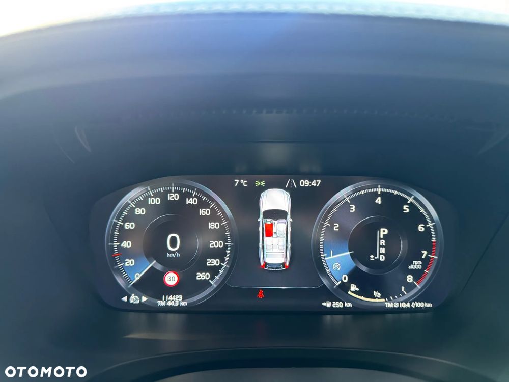 Volvo V90 T5 R-Design - 12