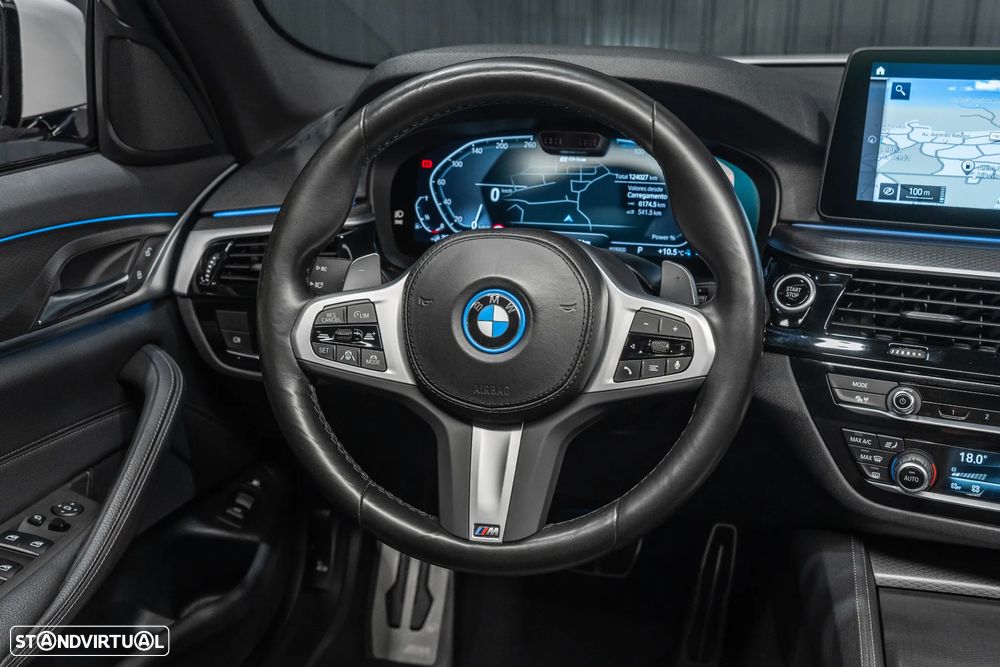 BMW 530 e Pack Desportivo M - 10
