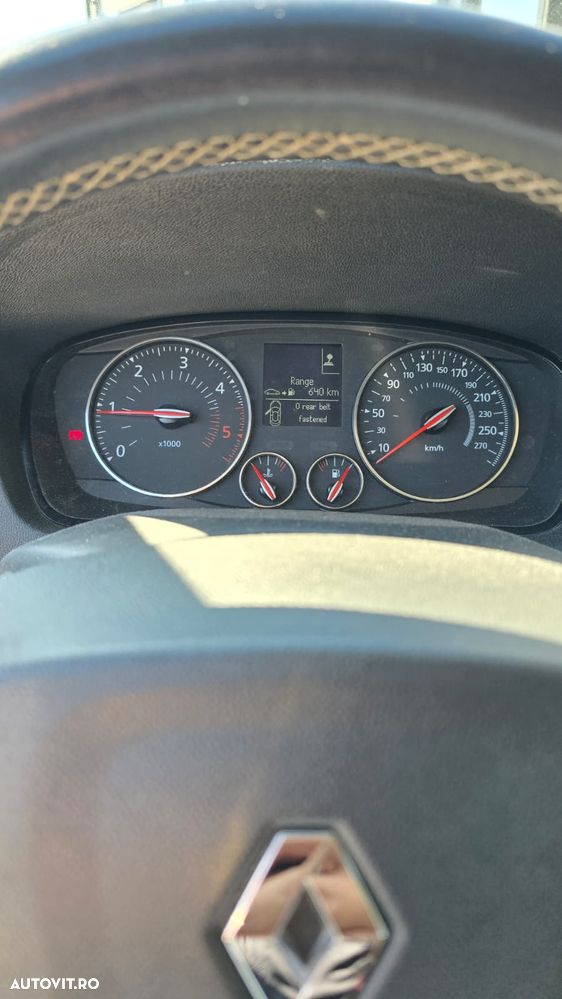 Renault Laguna dCi 110 FAP Bose Edition - 10