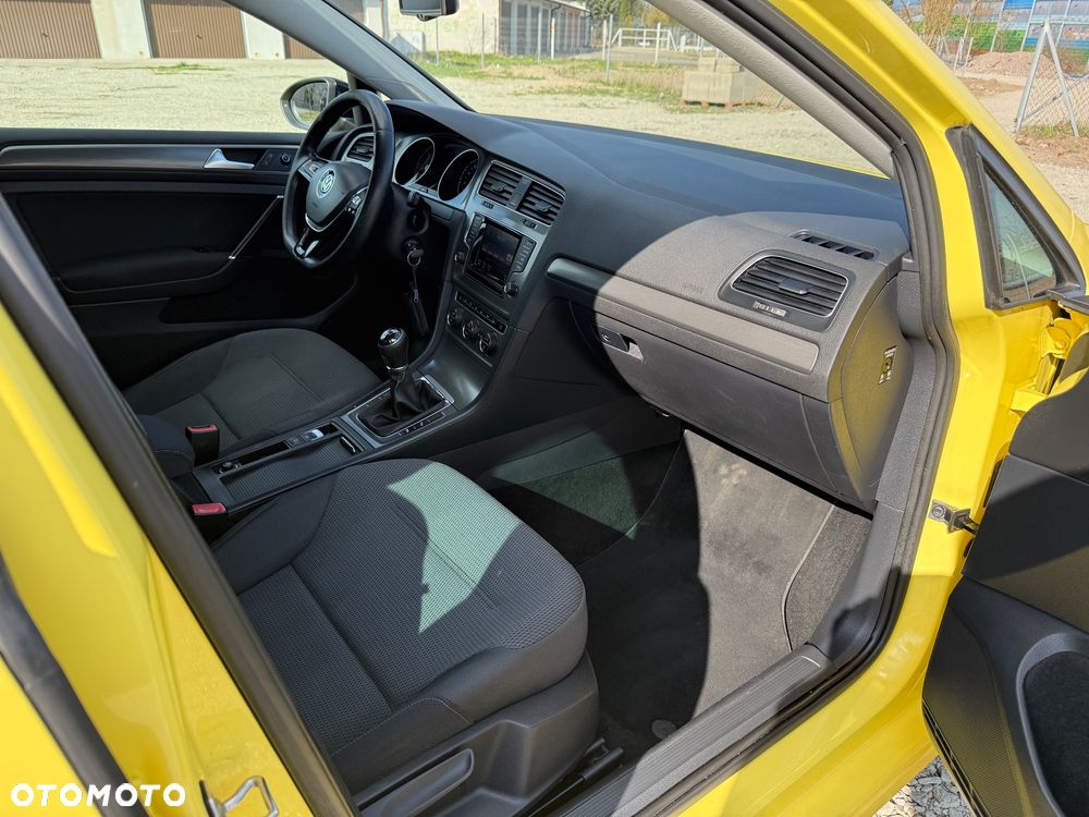 Volkswagen Golf 1.6 TDI DPF Style - 27