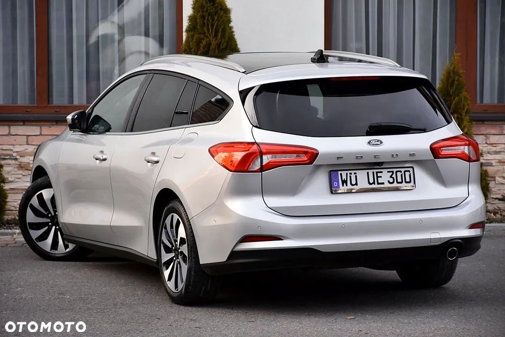 Ford Focus 1.5 EcoBlue Start-Stopp-System TITANIUM DESIGN - 4