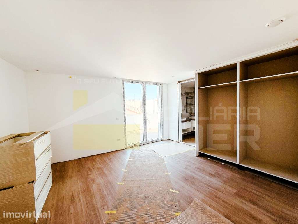 T4 penthouse duplex na Lourinha - Grande imagem: 4/60