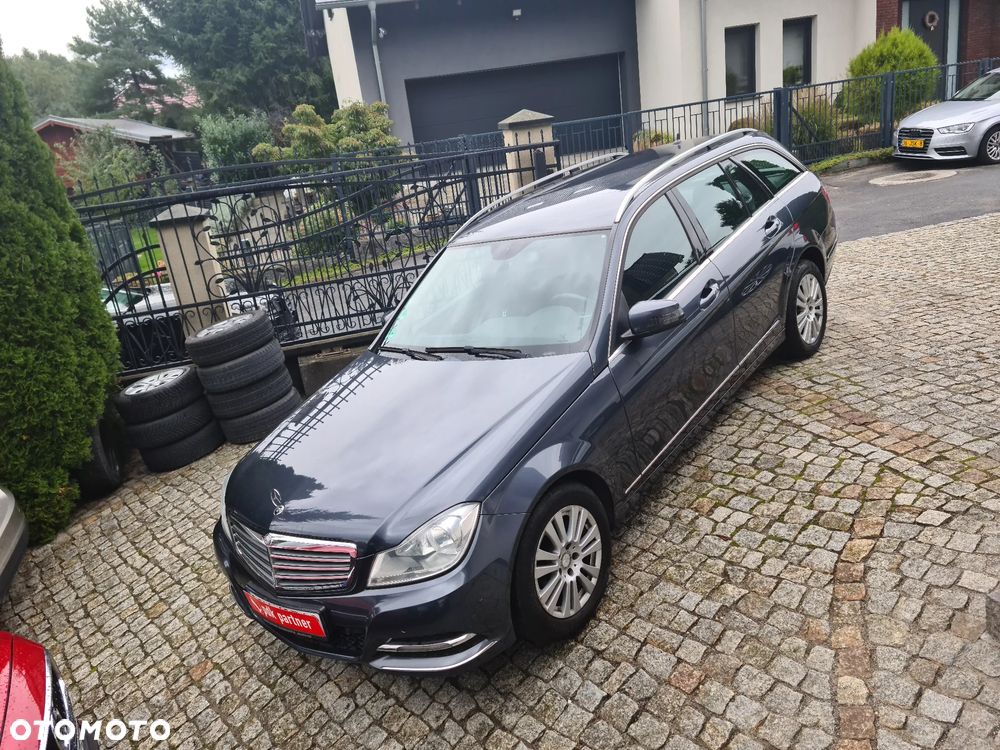 Mercedes-Benz Klasa C 180 CGI BlueEff Elegance - 12