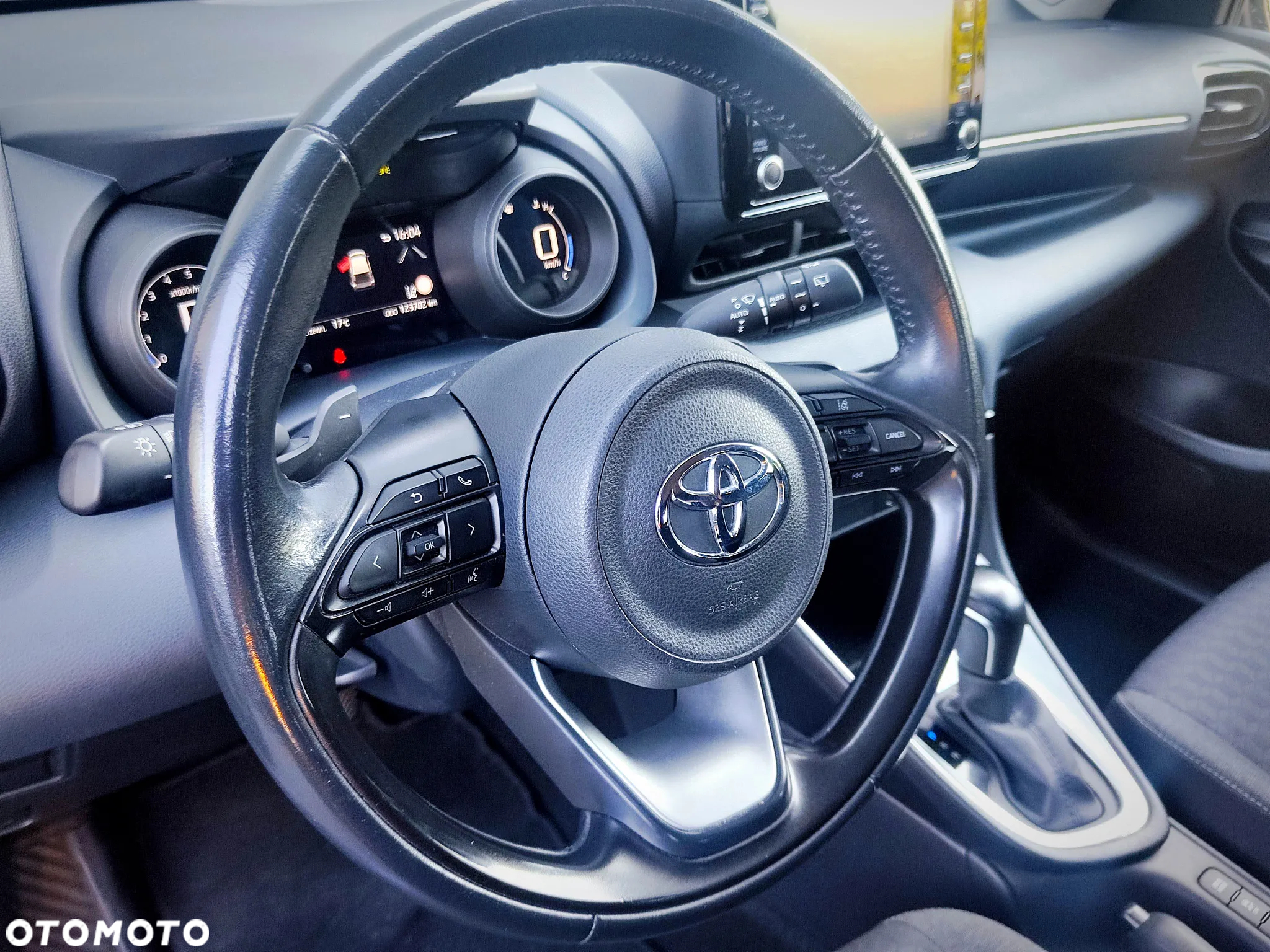 Toyota Yaris 1.5 Comfort CVT - 11
