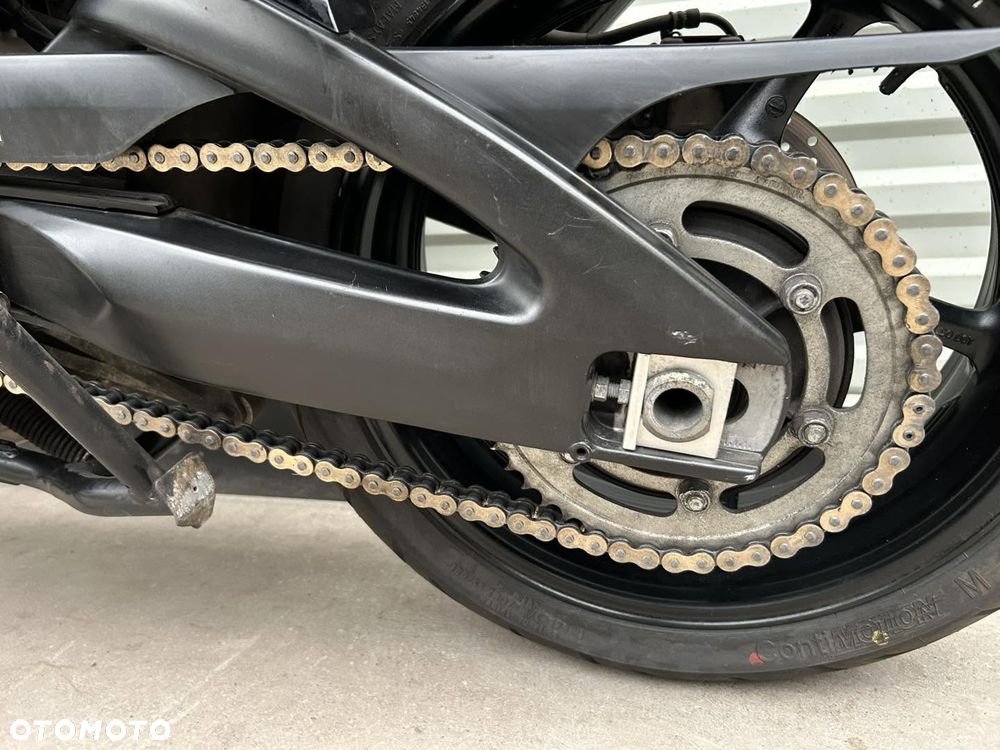 Yamaha FZ8 - 5