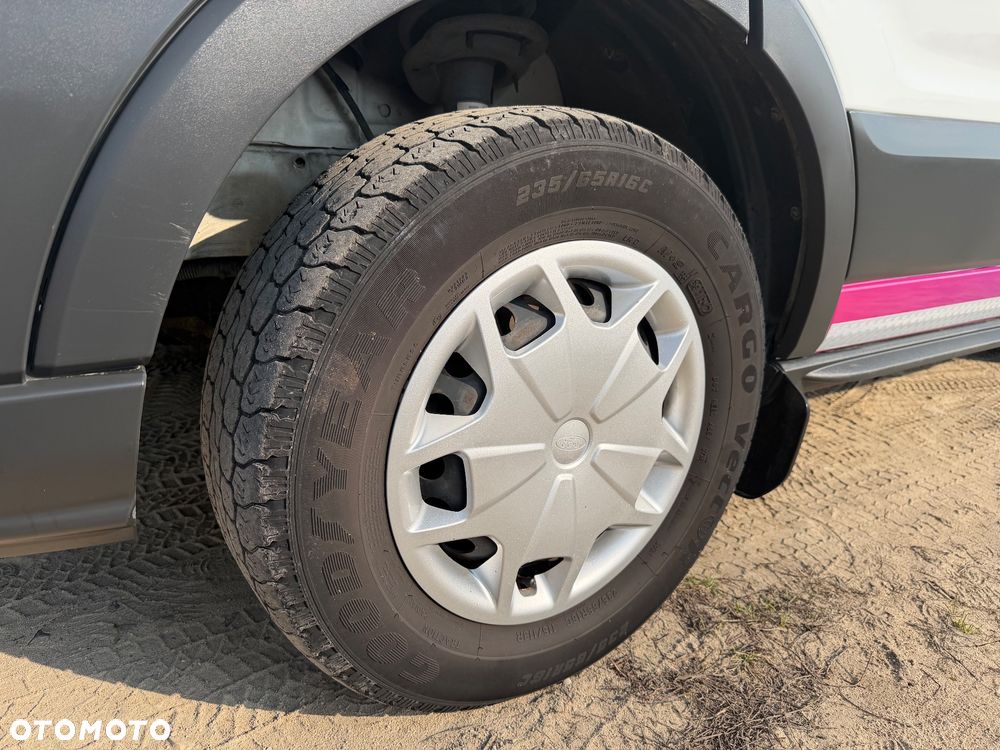 Ford Transit - 15