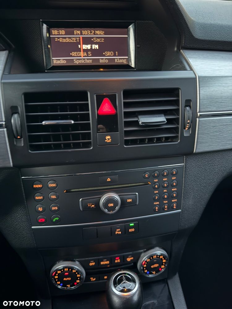 Mercedes-Benz GLK - 25
