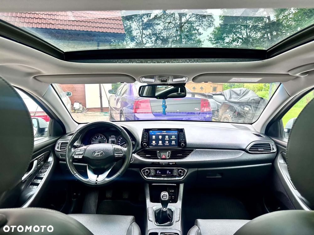Hyundai i30 - 24