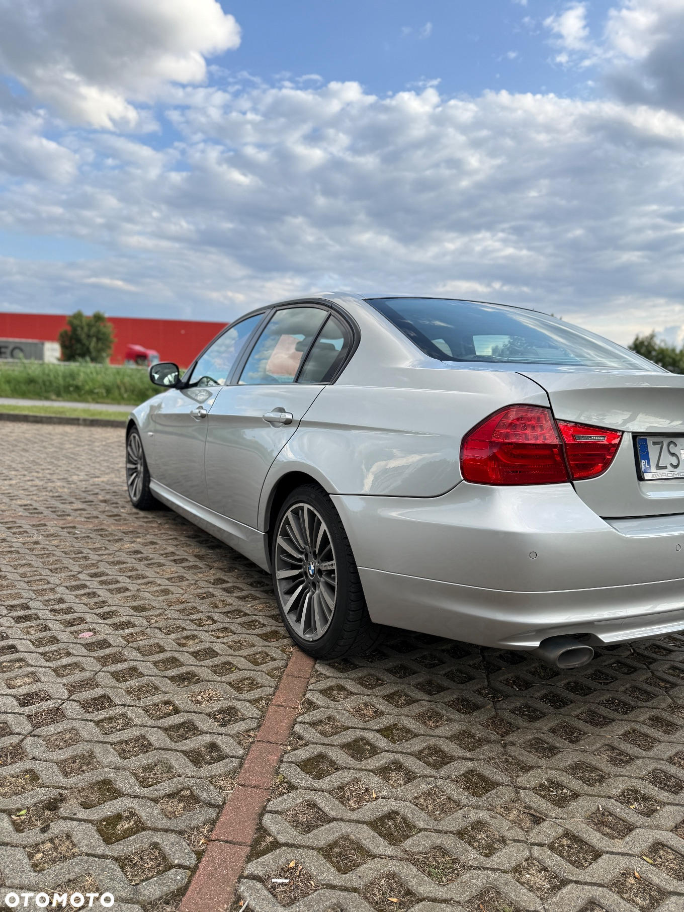 BMW Seria 3 320d DPF Touring - 8