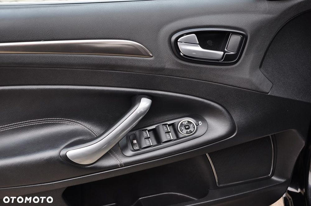 Ford Mondeo 2.0 Titanium - 38