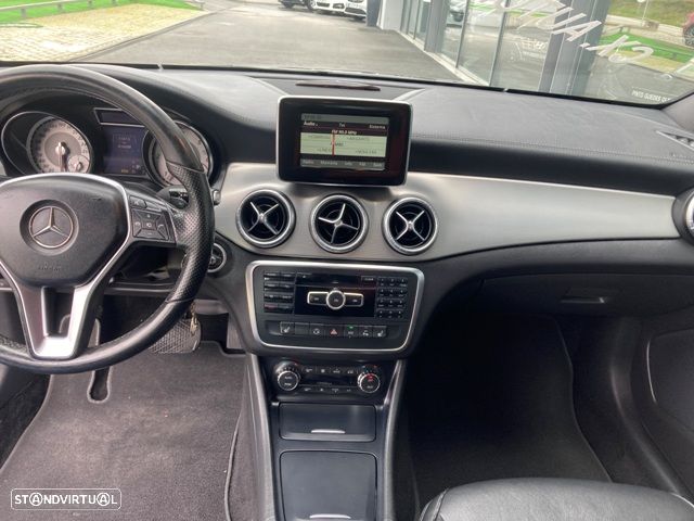 Mercedes-Benz CLA 220 CDI Urban Aut. - 25