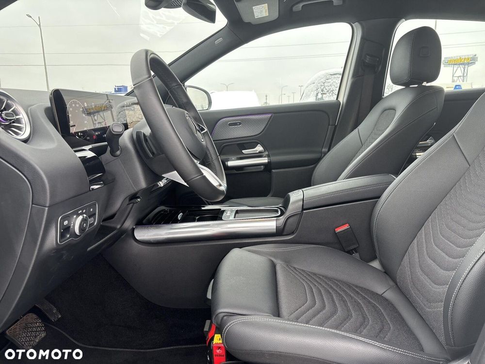 Mercedes-Benz GLA - 19