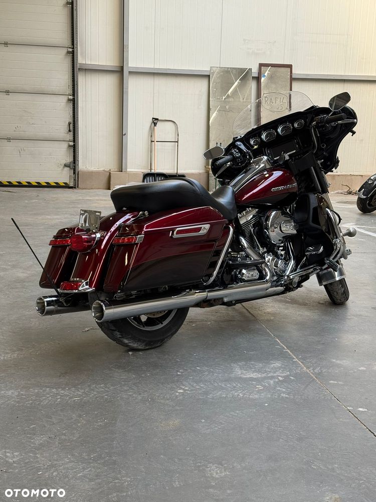 Harley-Davidson FLHTCU Ultra - 11