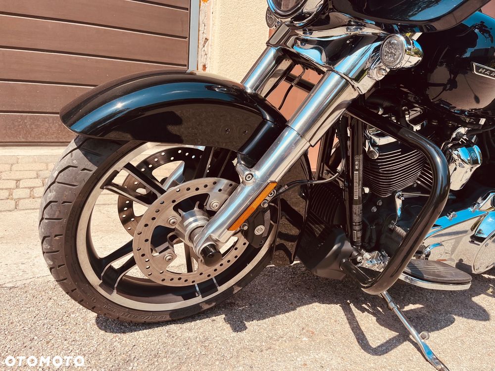 Harley-Davidson Touring Street Glide - 9