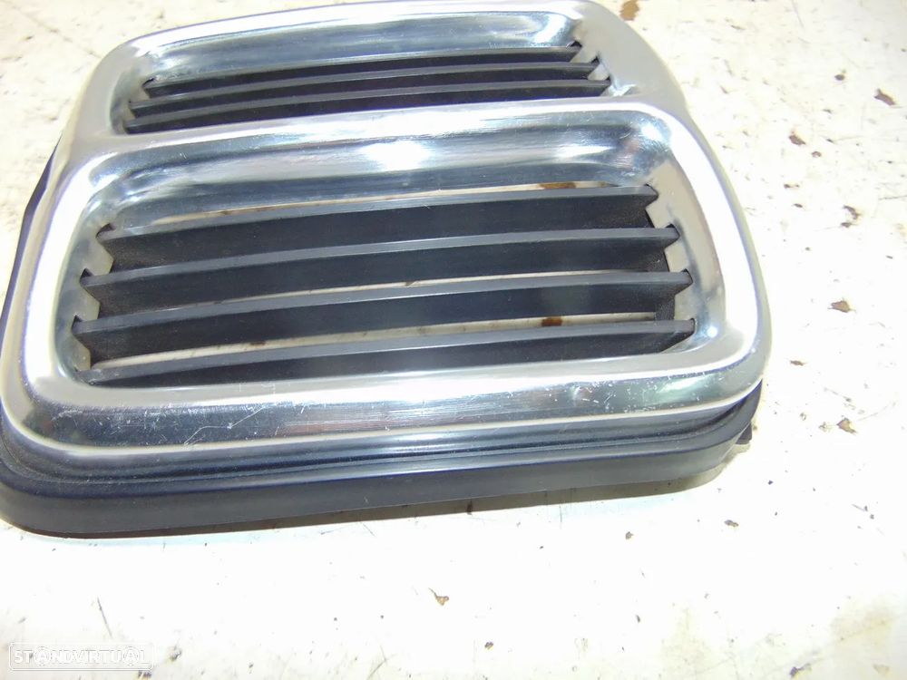 BMW E21 grelha central RIM - 3