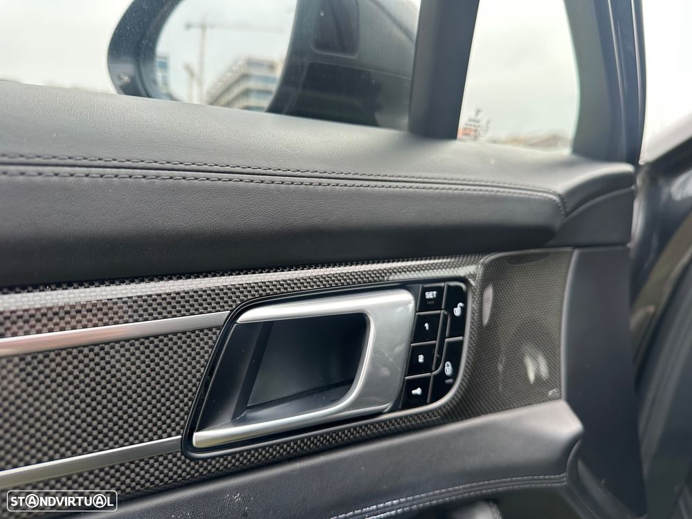 Porsche Panamera Sport Turismo 4 E-Hybrid - 15