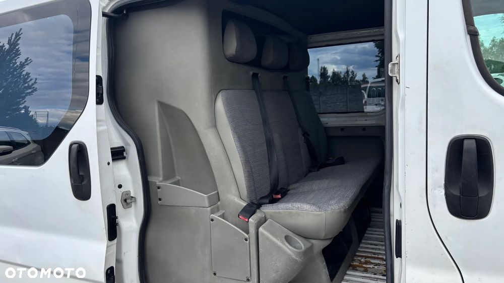 Renault TRAFIC - 7