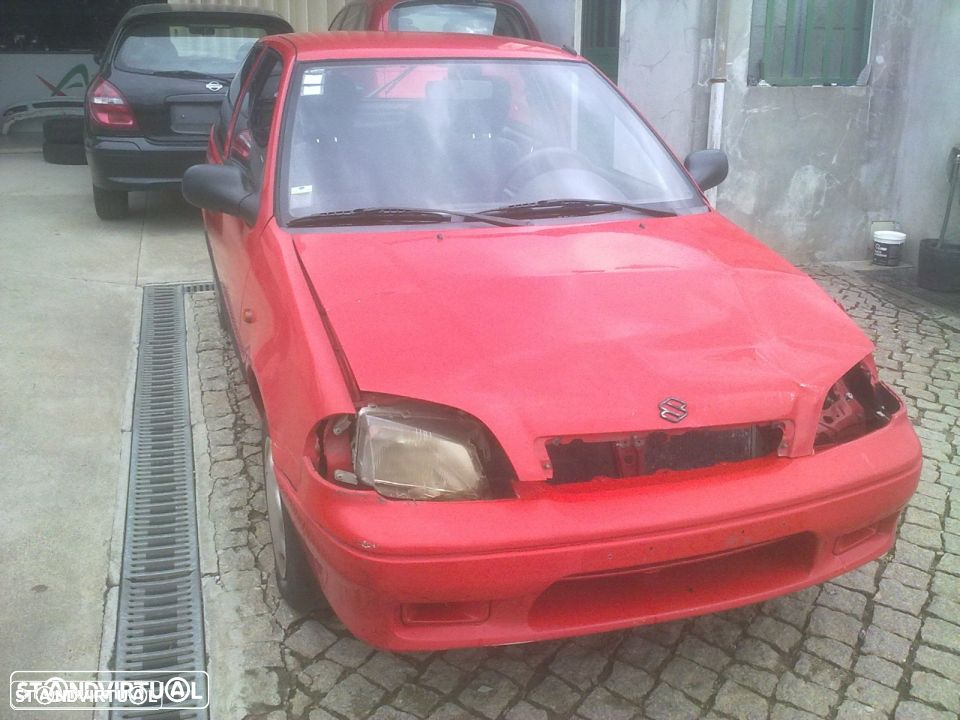Traseira / Frente /Interior Suzuki Swift 99 - 2