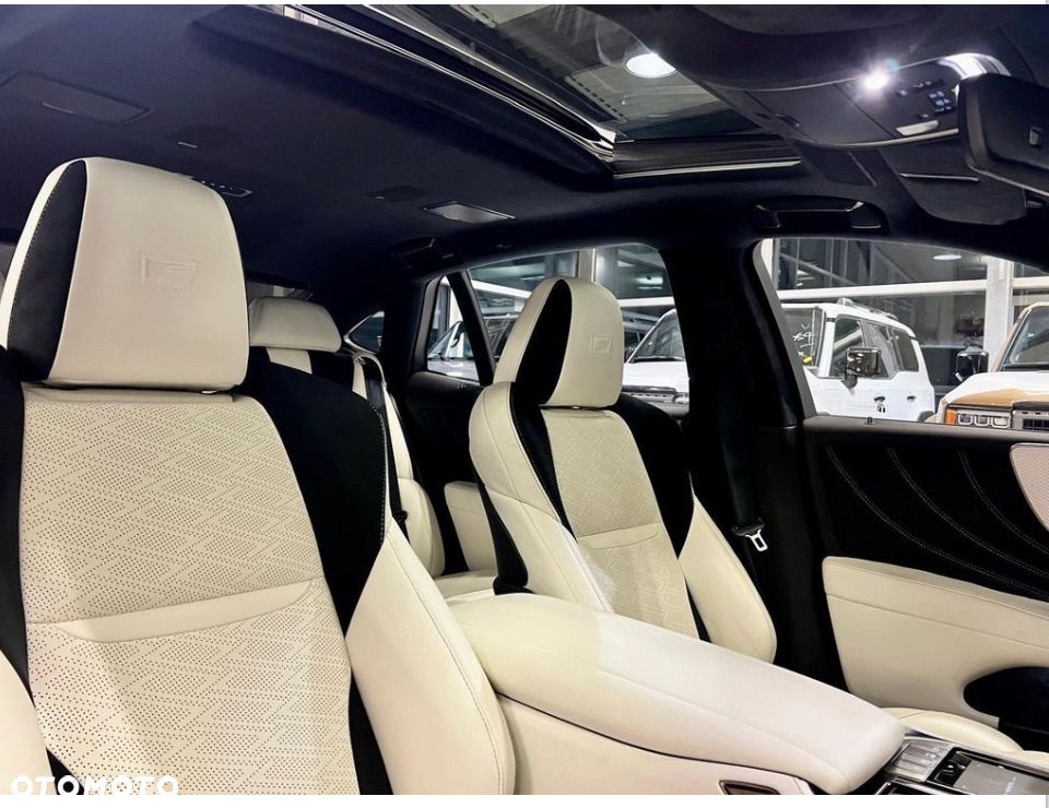 Lexus LS 500h AWD E-FOUR F SPORT - 8