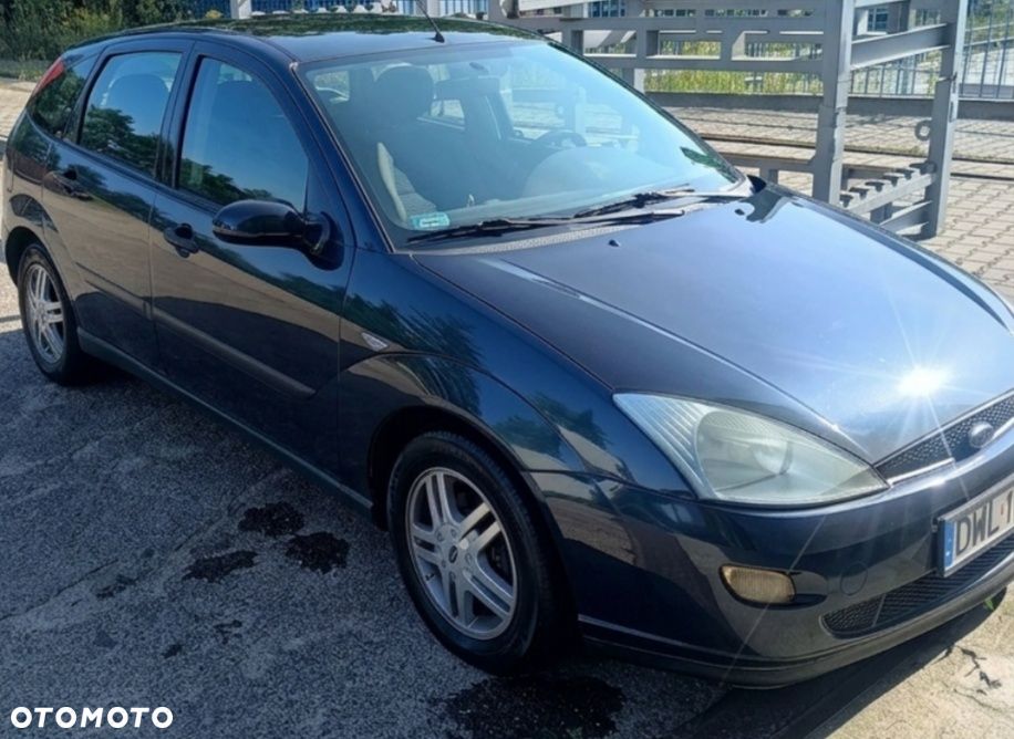 Ford Focus, 2001