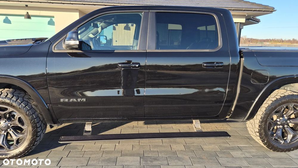 RAM 1500 5.7 Crew Cab Shortbed Limited Black - 16