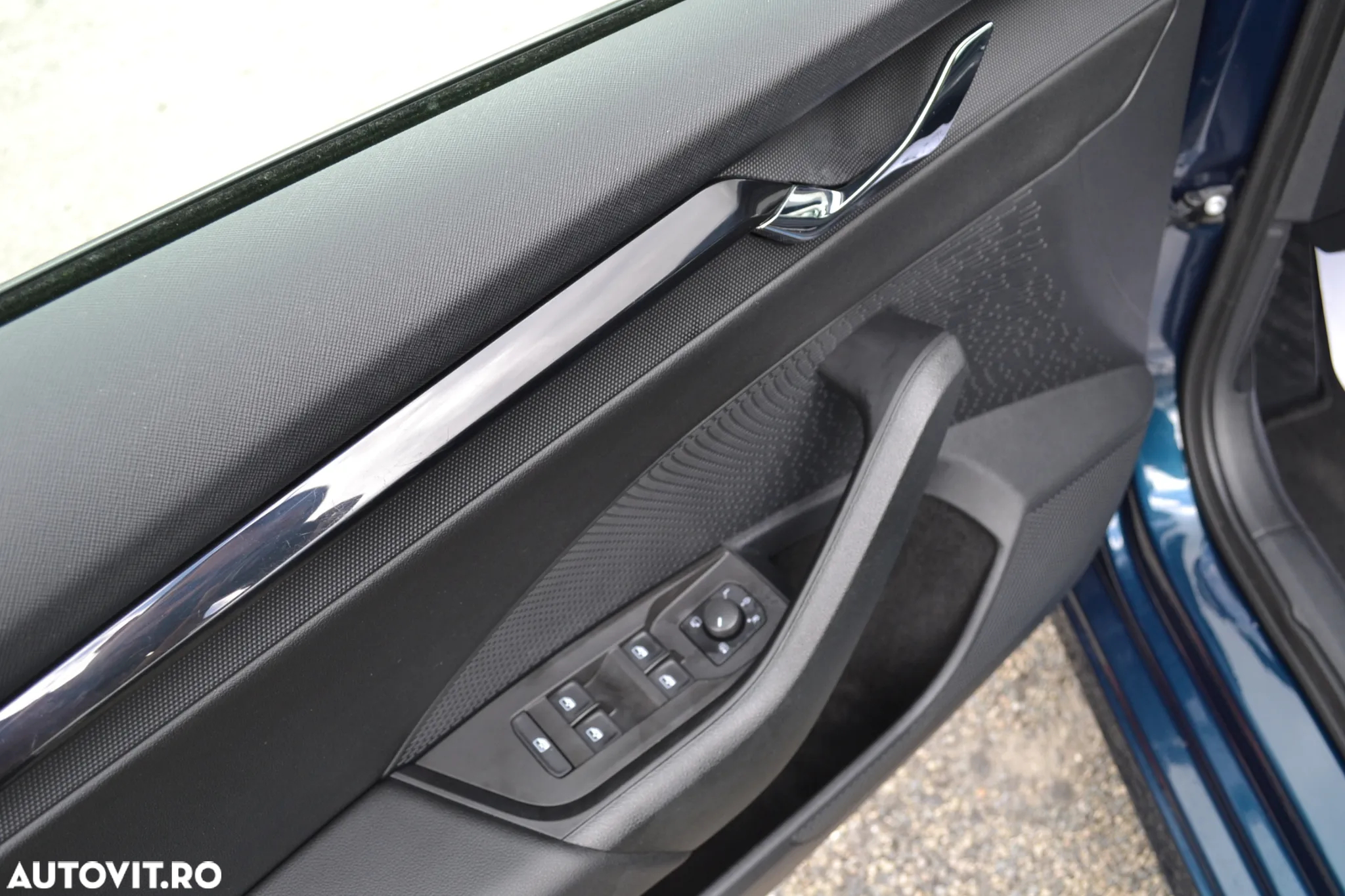 Skoda Octavia Combi 2.0 TDI DSG Ambition - 8