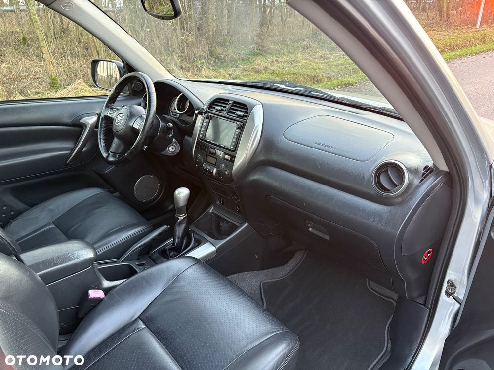 Toyota RAV4 4x4 Executive - 19