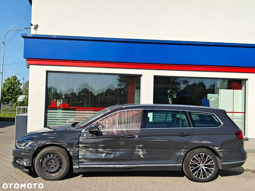 Volkswagen Passat - 4