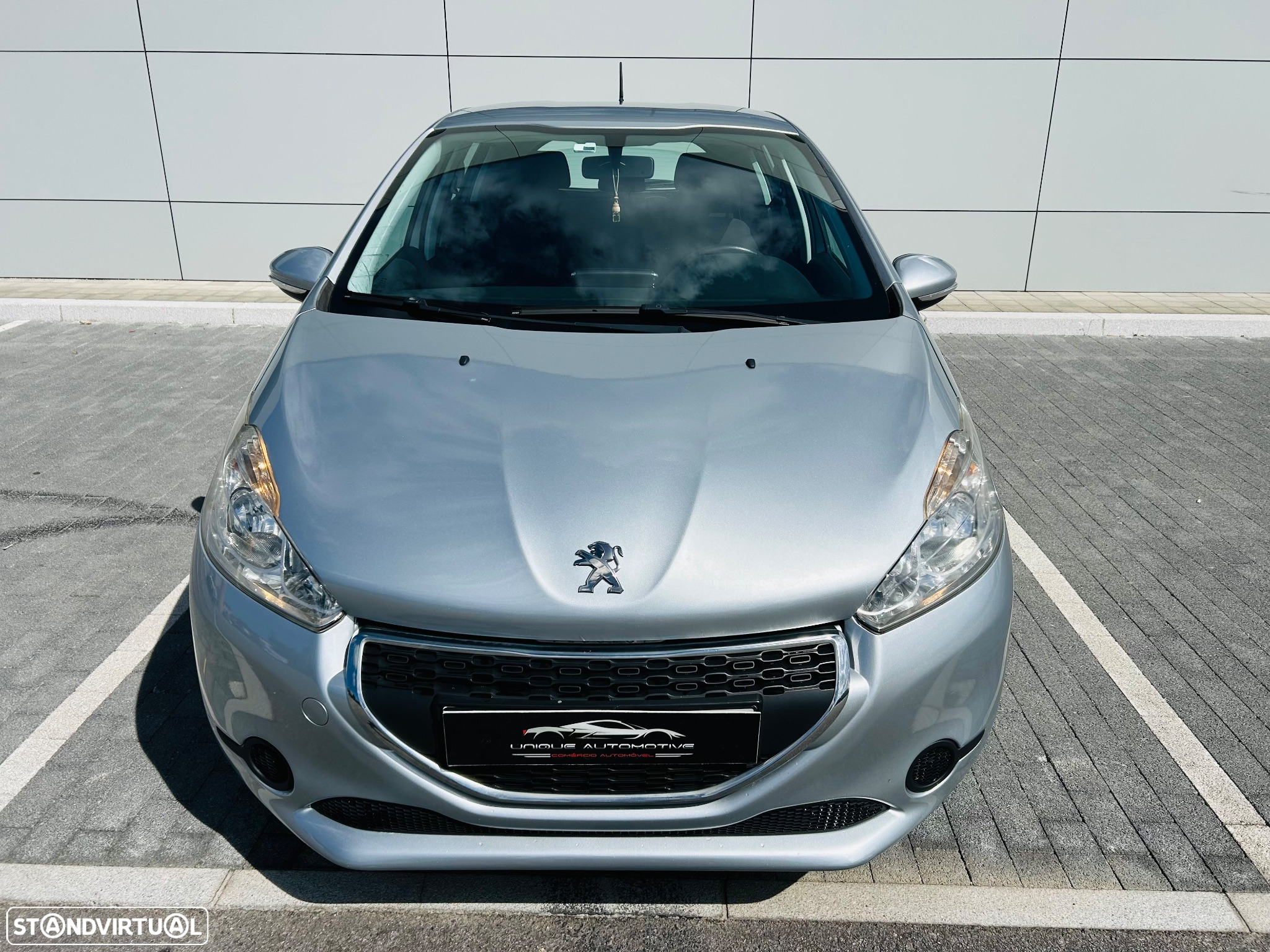 Peugeot 208 1.4 HDi Active - 9
